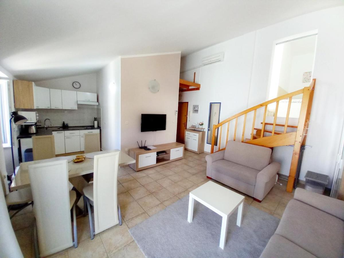 Apartment Karlo Medulin Eksteriør bilde